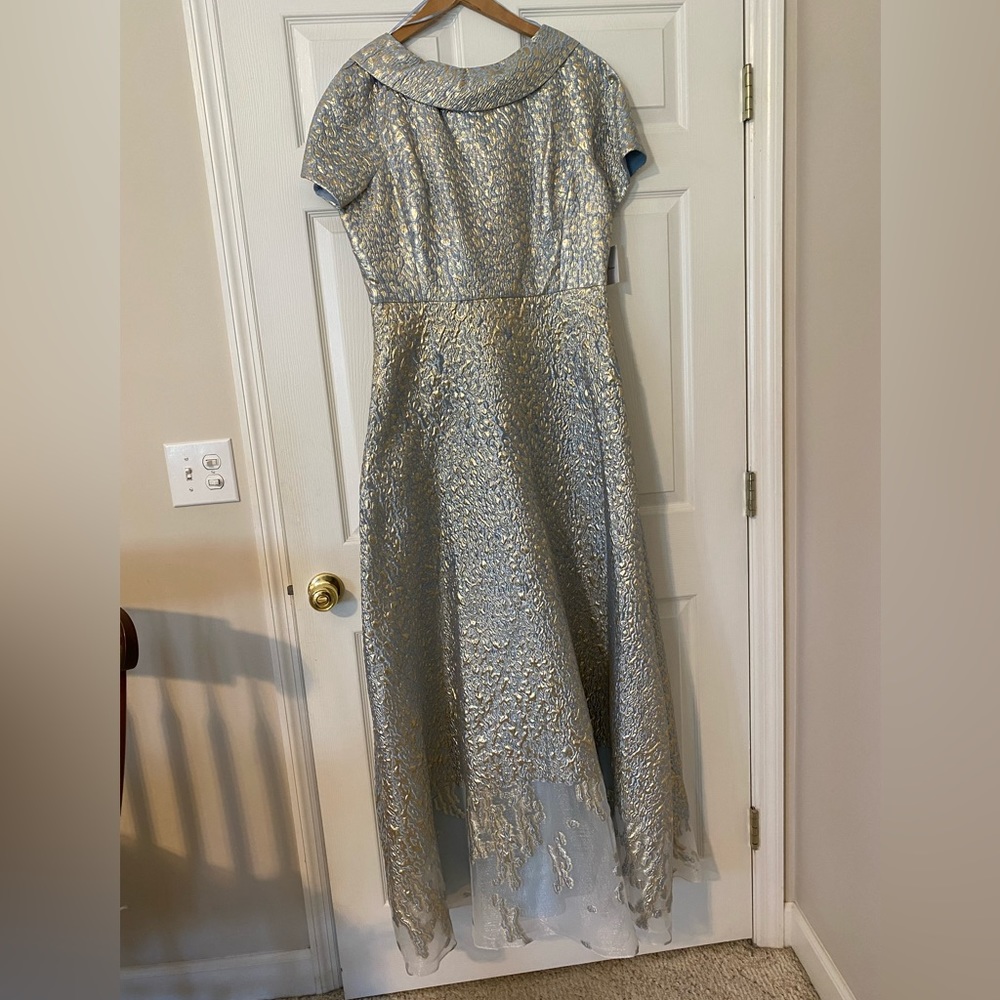 Teri Jon Short Sleeve Jacquard Dress